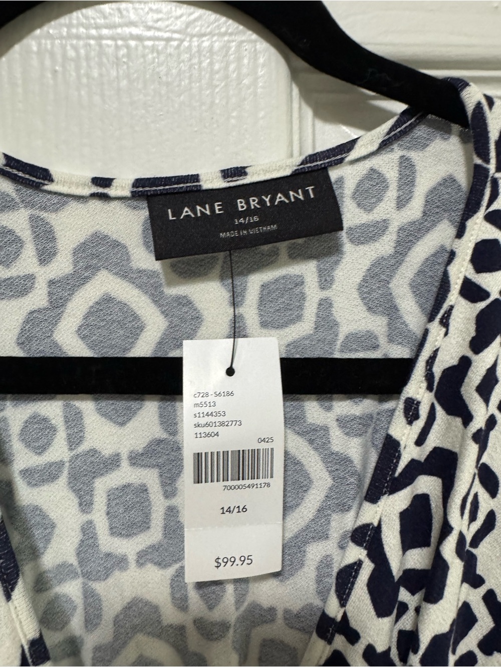 Lane Bryant Navy and White Geometric Wrap Dress with Tie Waist - Picture 4 of 4